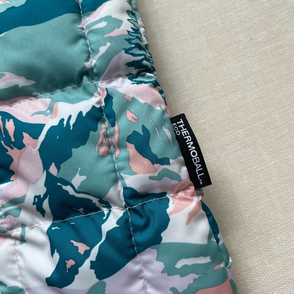 The North Face Kids Pink and Teal Patterned Snowsuit - Picture 7 of 13